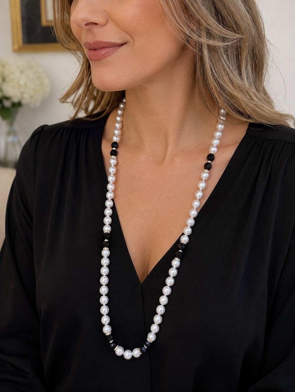 Vintage Style Faux Pearl Black Beaded Rhinestone Gold Tone Necklace 26"